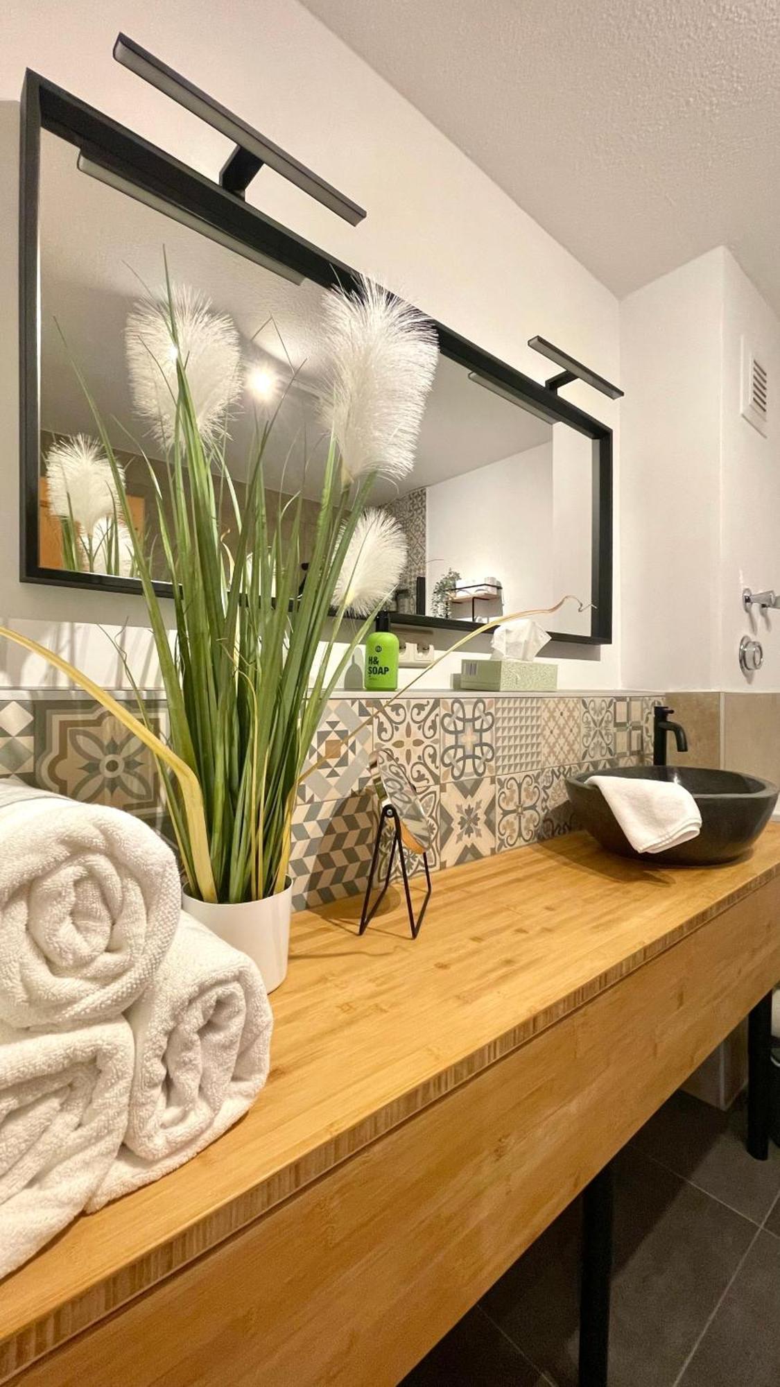 Lofty Luna, Dein Feinzeit Apartment Bamberg Bagian luar foto